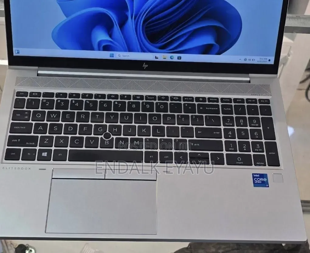 New Laptop HP EliteBook 840 G8 16GB Intel Core i7 SSD 512GB