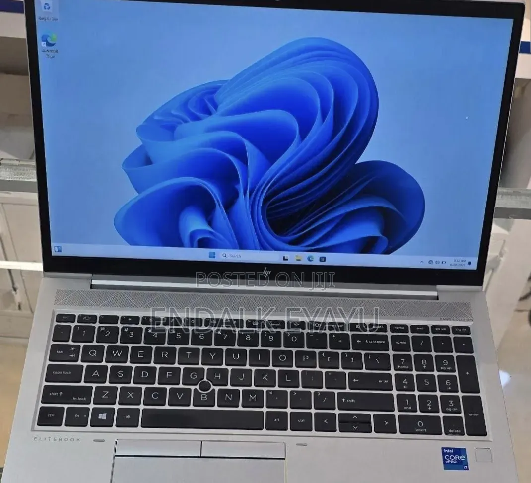 New Laptop HP EliteBook 840 G8 16GB Intel Core i7 SSD 512GB