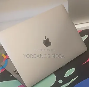 New Laptop Apple MacBook Pro 2020 M1 8GB Apple M1 SSD 256GB