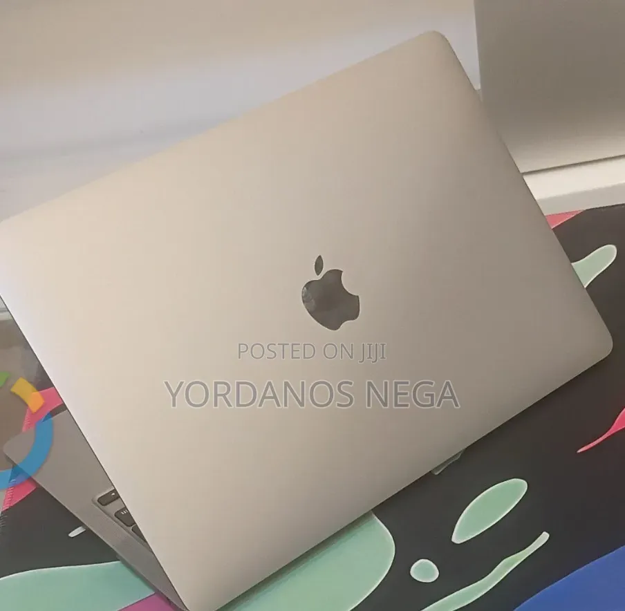 New Laptop Apple MacBook Pro 2020 M1 8GB Apple M1 SSD 256GB