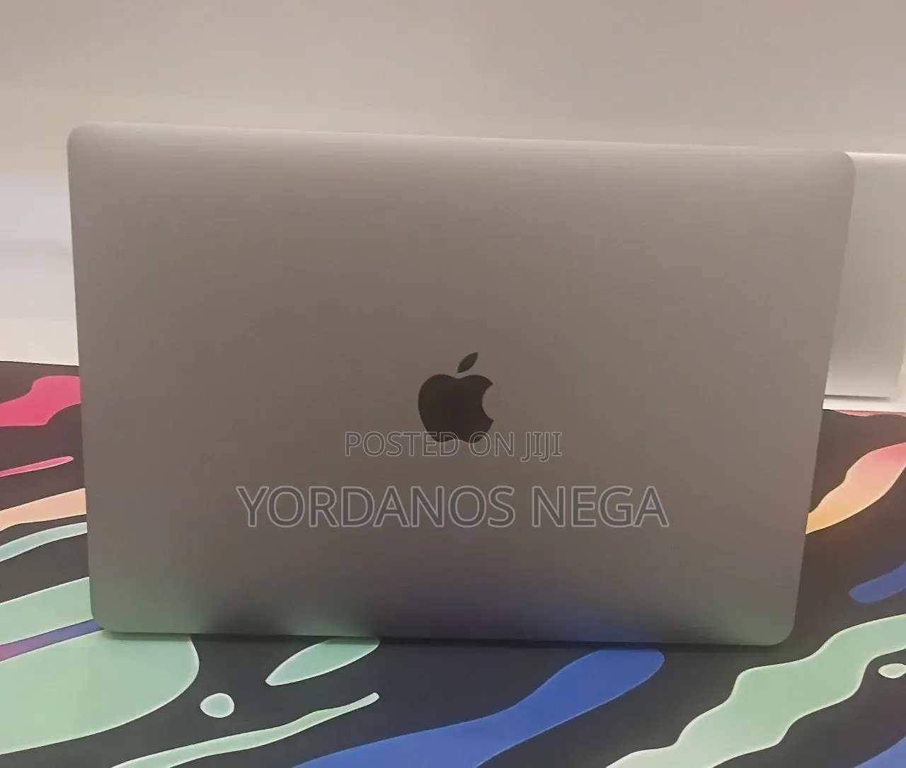 New Laptop Apple MacBook Pro 2020 M1 8GB Apple M1 SSD 256GB