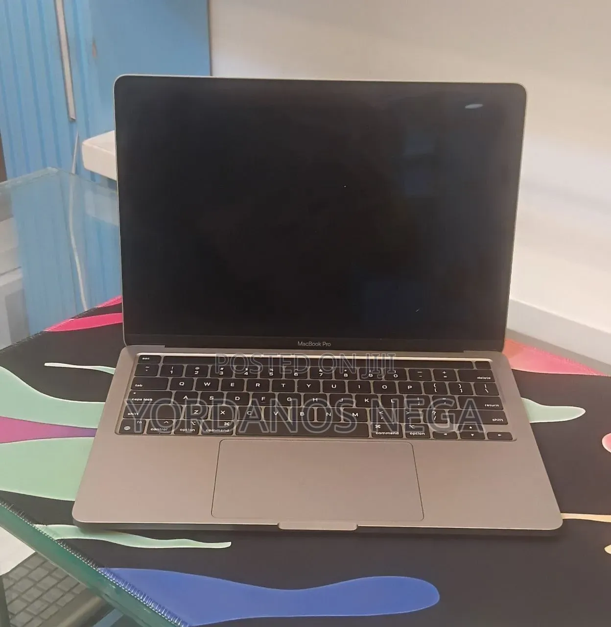 New Laptop Apple MacBook Pro 2020 M1 8GB Apple M1 SSD 256GB