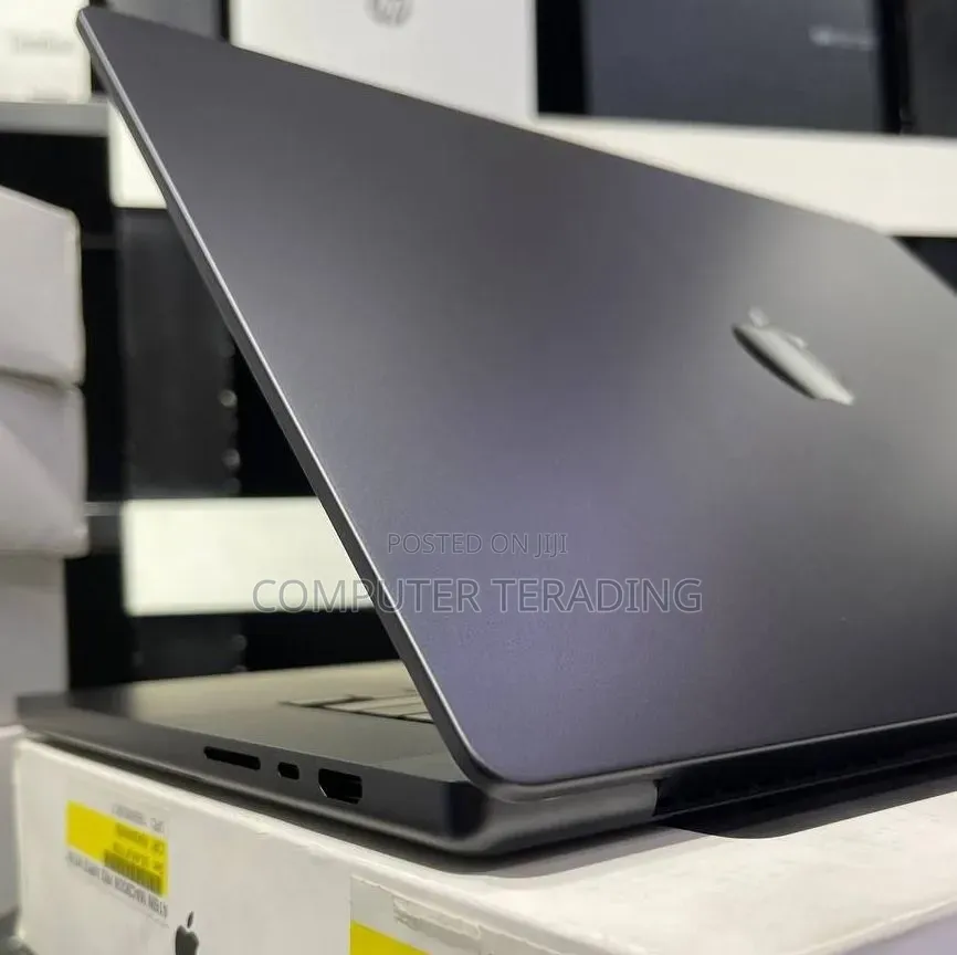 New Laptop Apple MacBook Pro 2024 M4 48GB Apple M4 SSD 2T