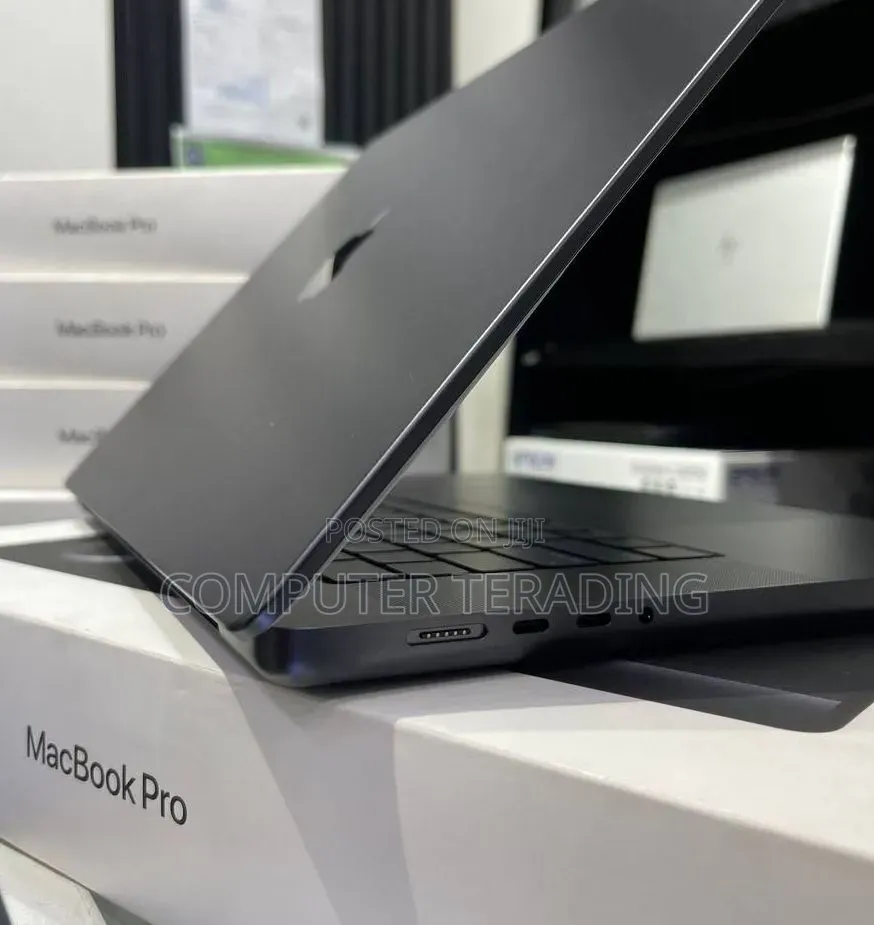 New Laptop Apple MacBook Pro 2024 M4 48GB Apple M4 SSD 2T