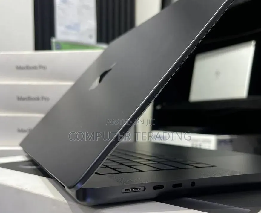 New Laptop Apple MacBook Pro 2024 M4 48GB Apple M4 SSD 2T