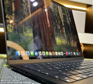 New Laptop Apple MacBook Air 2022 M2 8GB Apple M2 SSD 512GB