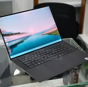 New Laptop Dell 16GB Intel Core i7 SSD 512GB