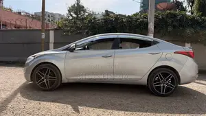 Hyundai Avante 2015 Gray