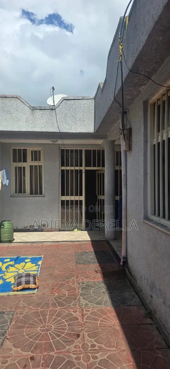 4bdrm House in Gelan, Akaky Kaliti for sale