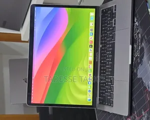 New Laptop Apple MacBook Pro 2020 M1 8GB Apple M1 Pro SSD 256GB