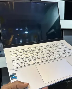 New Laptop Asus Zenbook 14 OLED 16GB Intel Core i9 SSD 512GB