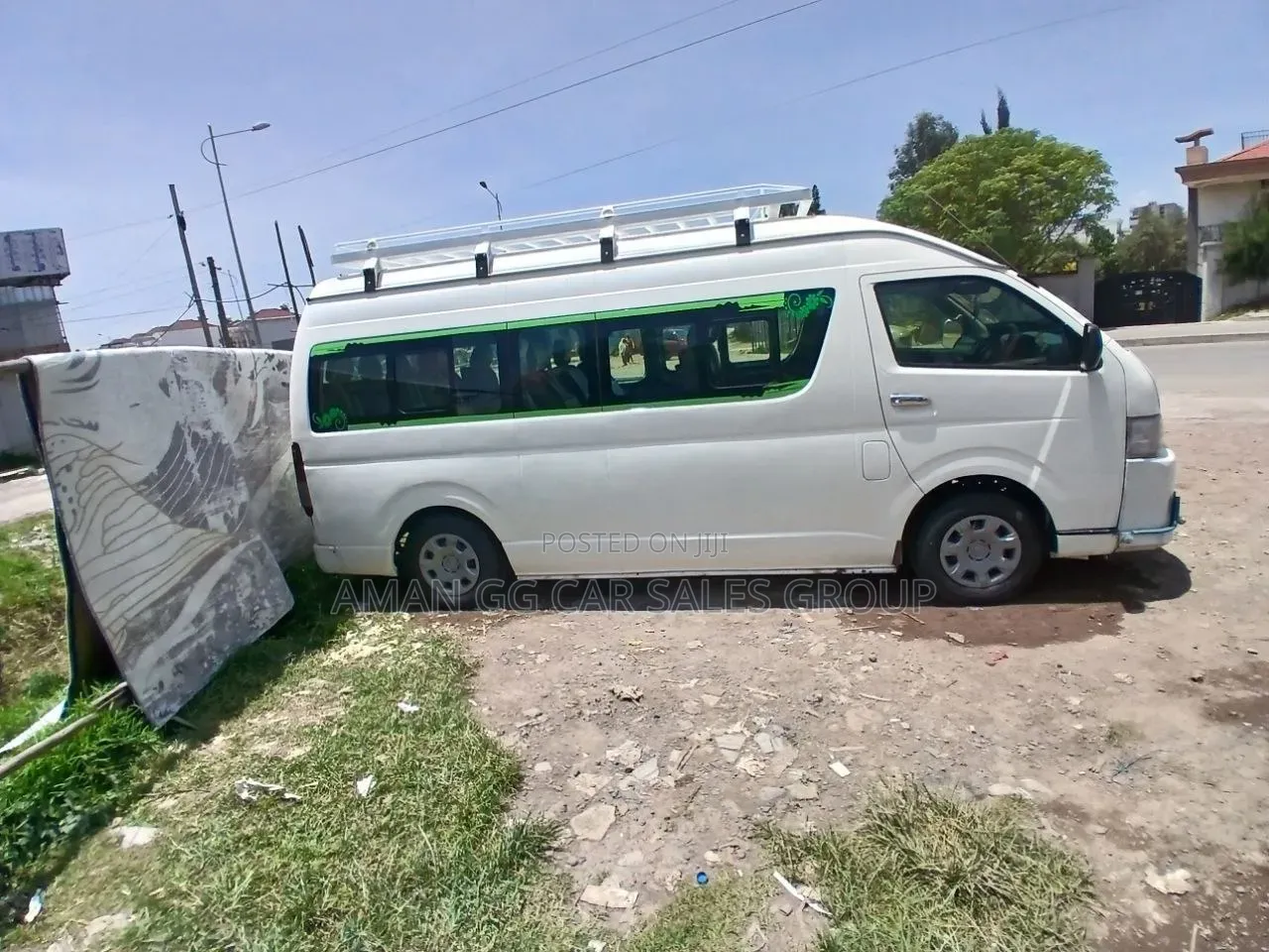 Toyota HiAce 2016 White