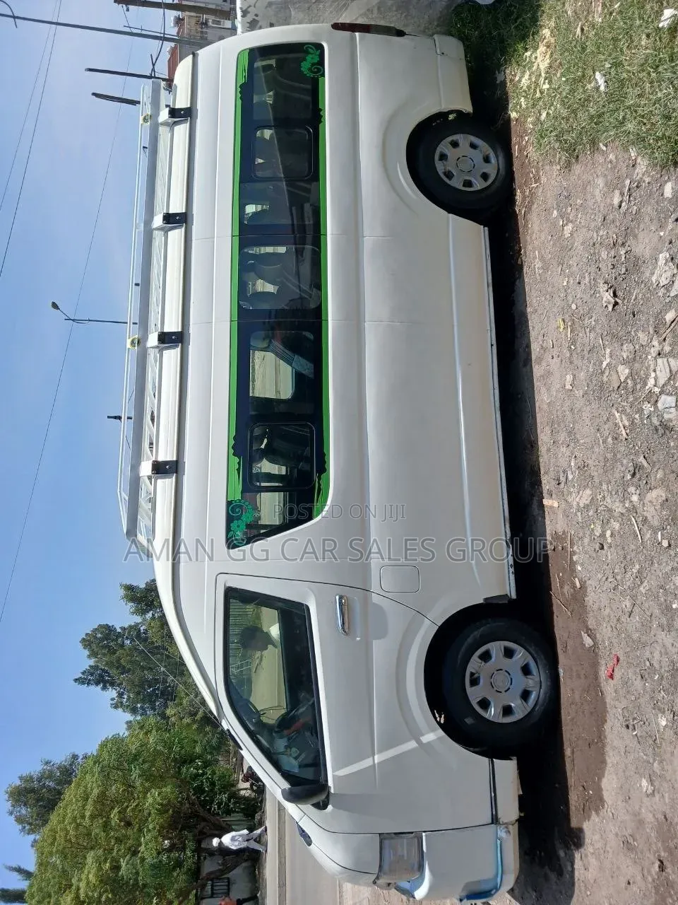 Toyota HiAce 2016 White