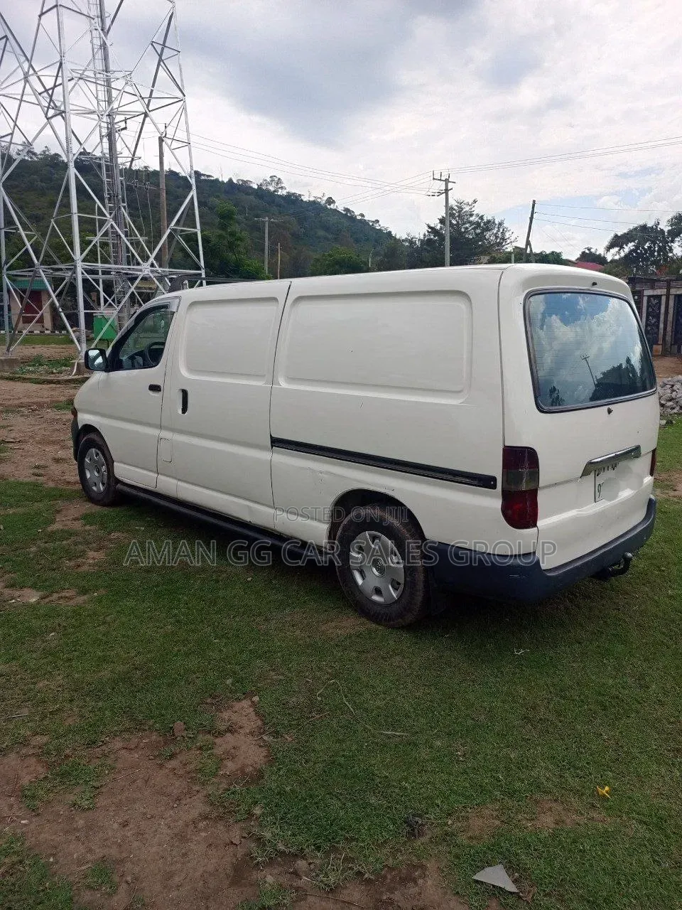 Toyota HiAce 1999 White