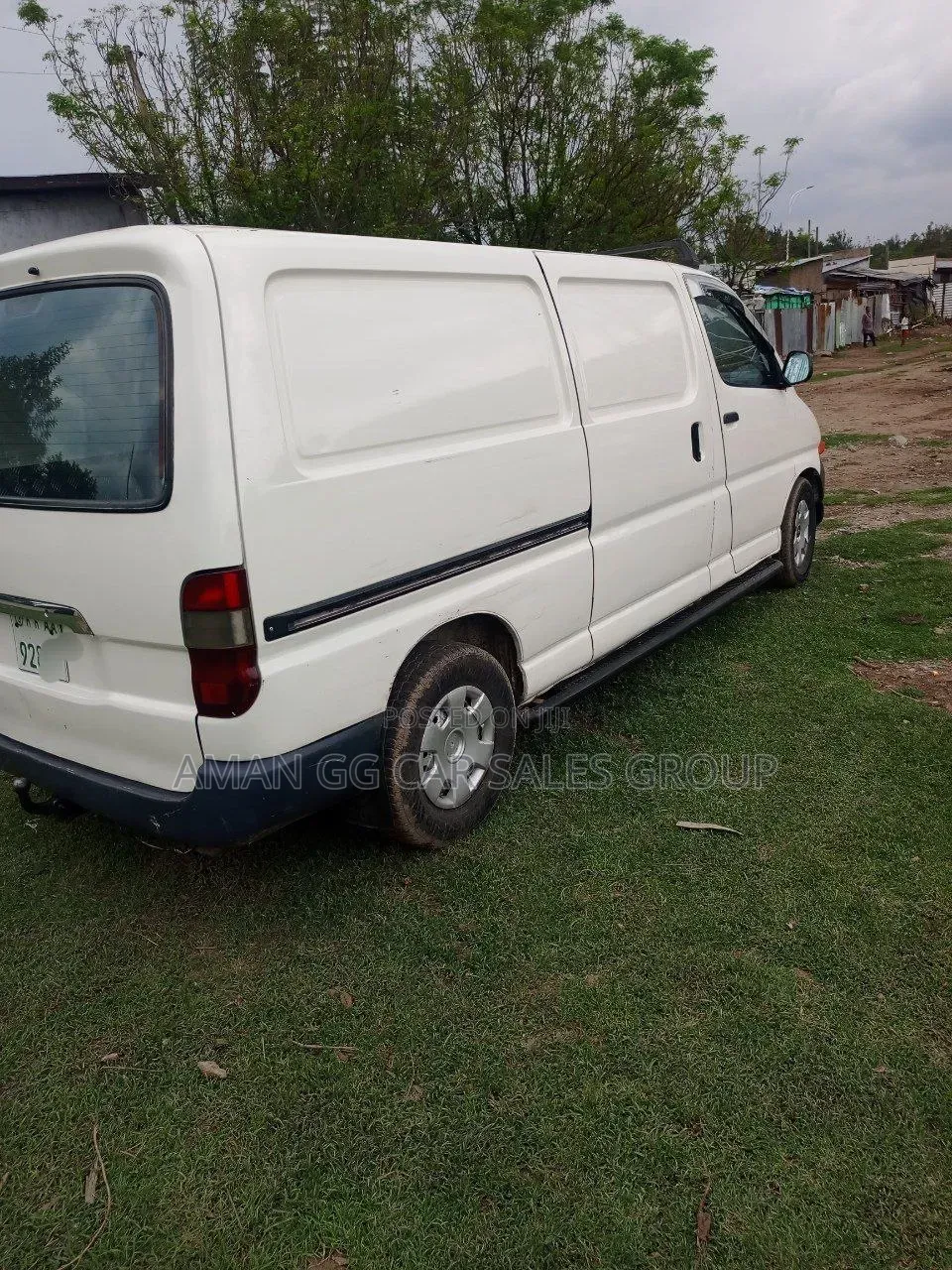 Toyota HiAce 1999 White