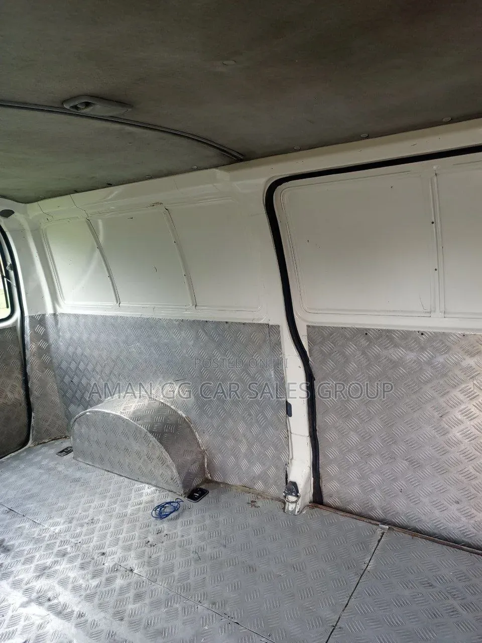 Toyota HiAce 1999 White