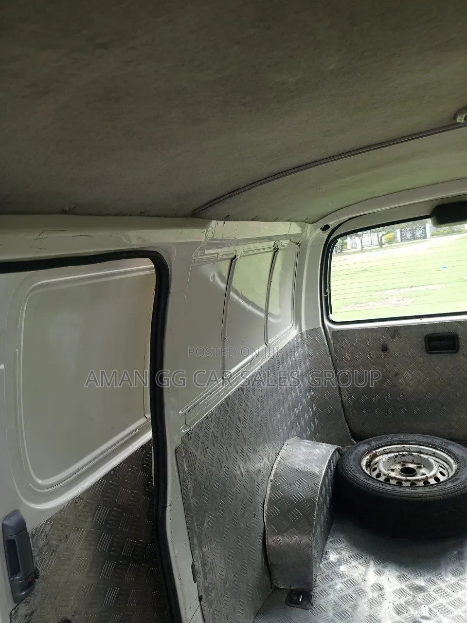Toyota HiAce 1999 White