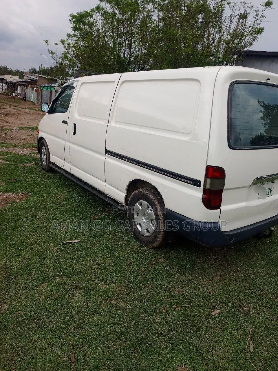 Toyota HiAce 1999 White