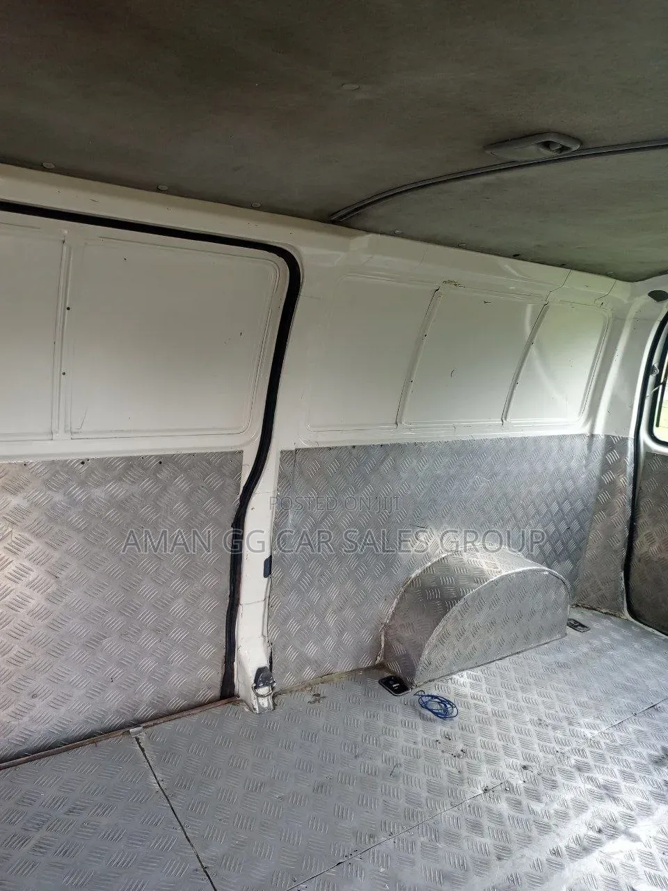 Toyota HiAce 1999 White