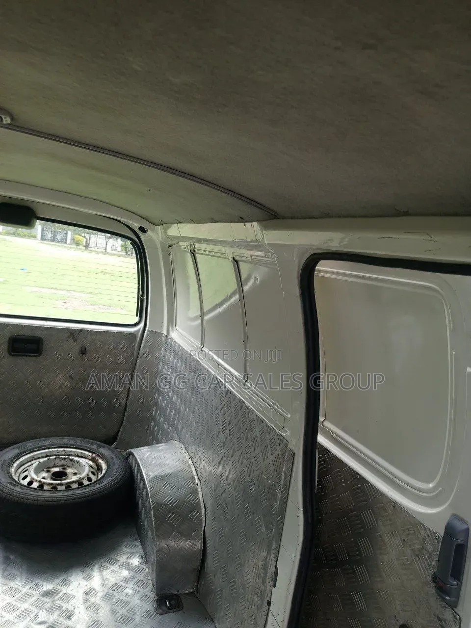 Toyota HiAce 1999 White