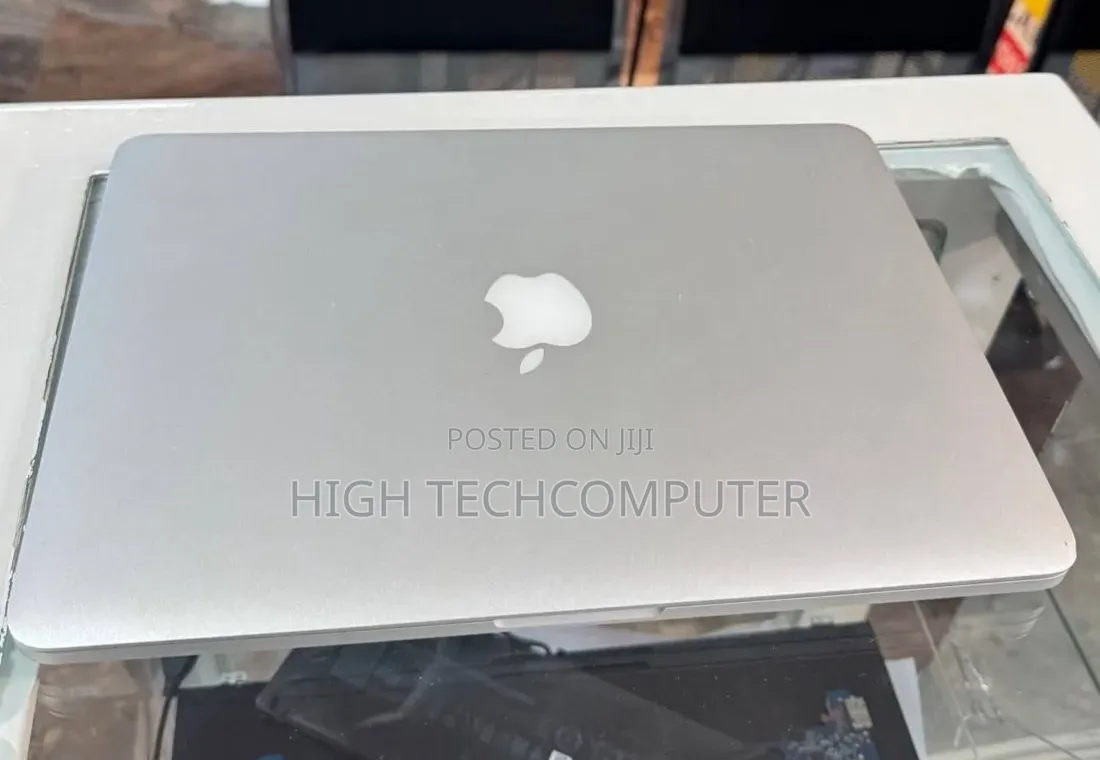 New Laptop Apple MacBook Air 2015 8GB Intel Core i5 SSD 256GB