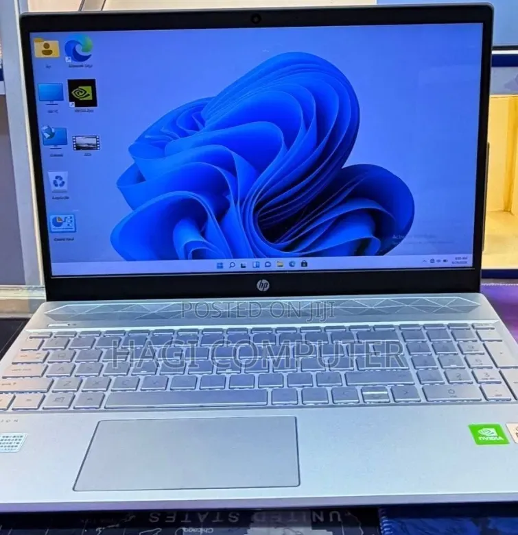 New Laptop HP Pavilion 15 16GB Intel Core i7 SSD 512GB