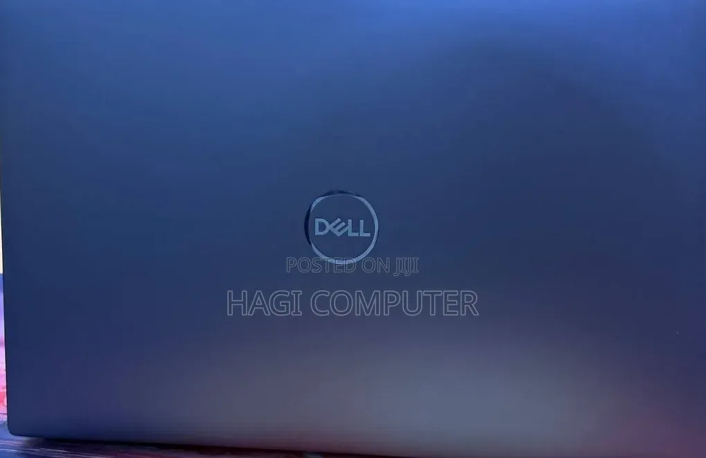 New Laptop Dell Precision 5560 16GB Intel Core i9 SSD 512GB