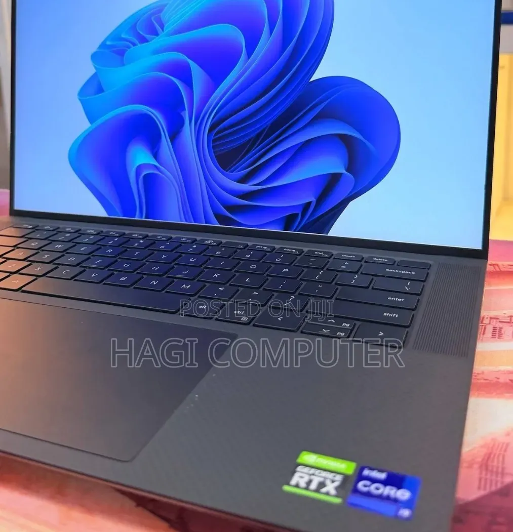 New Laptop Dell Precision 5560 16GB Intel Core i9 SSD 512GB