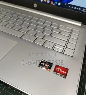 New Laptop HP 8GB AMD Ryzen 5 SSD 512GB