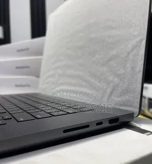 New Laptop Apple MacBook Pro 2024 M4 Max 48GB Apple M4 Max SSD 2T