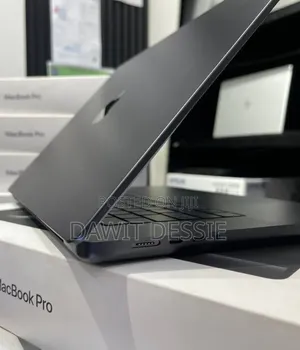 New Laptop Apple MacBook Pro 2024 M4 Max 48GB Apple M4 Max SSD 2T