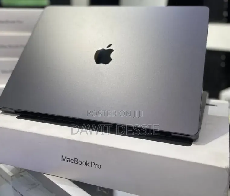 New Laptop Apple MacBook Pro 2024 M4 Max 48GB Apple M4 Max SSD 2T
