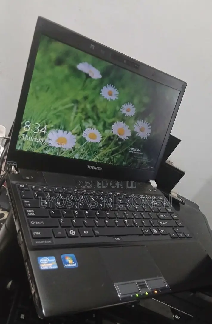 Laptop Toshiba Portege R930 4GB Intel Core 3 HDD 500GB