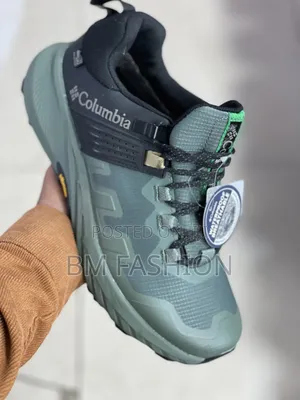 Columbia Vibram Quality Sneakers in Military Green