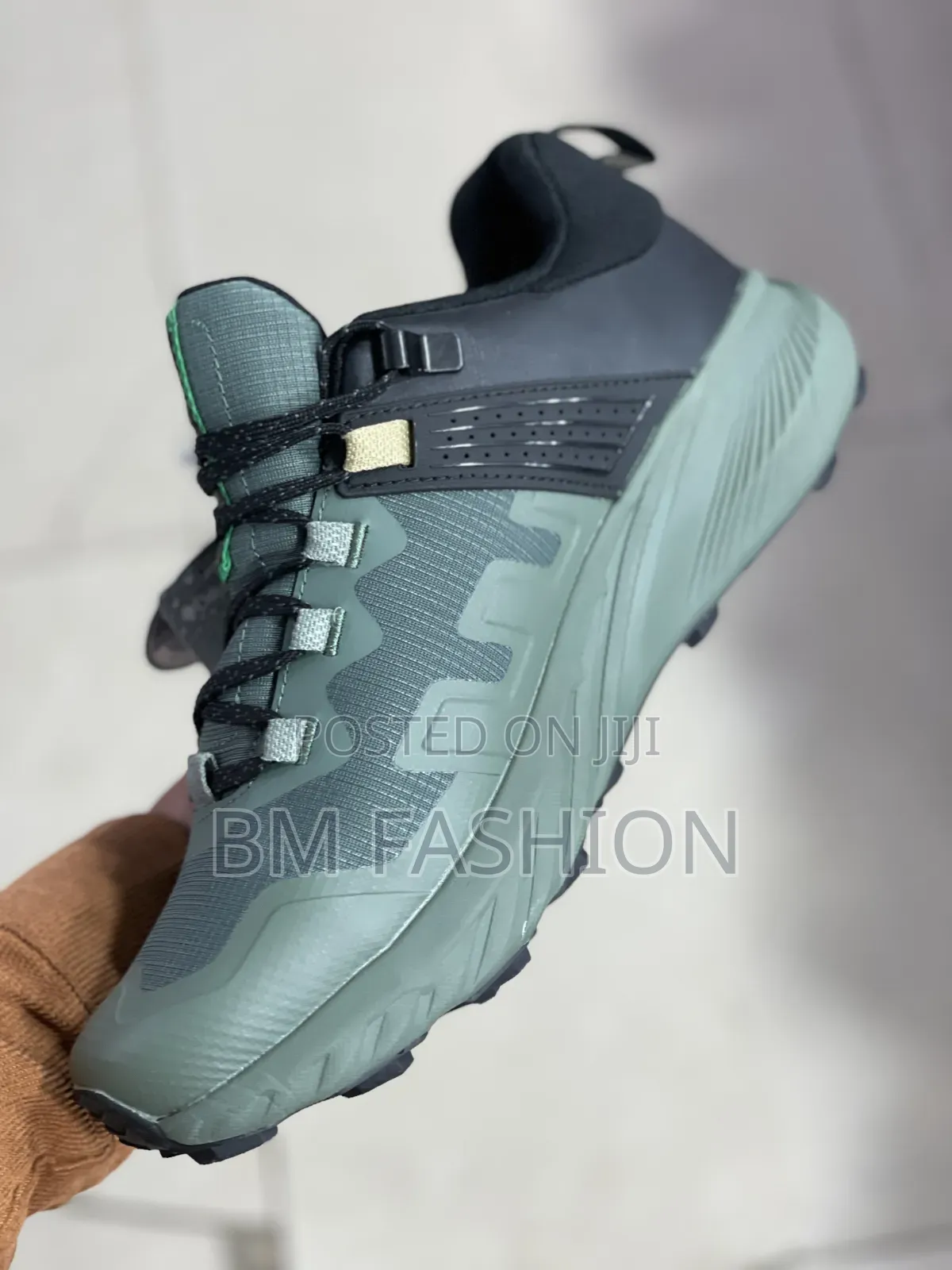 Columbia Vibram Quality Sneakers in Military Green