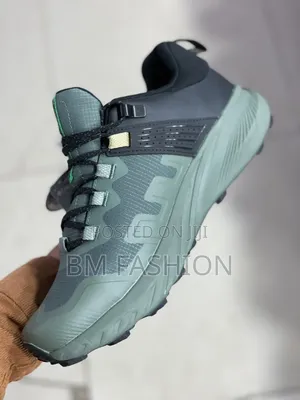 Columbia Vibram Quality Sneakers in Military Green