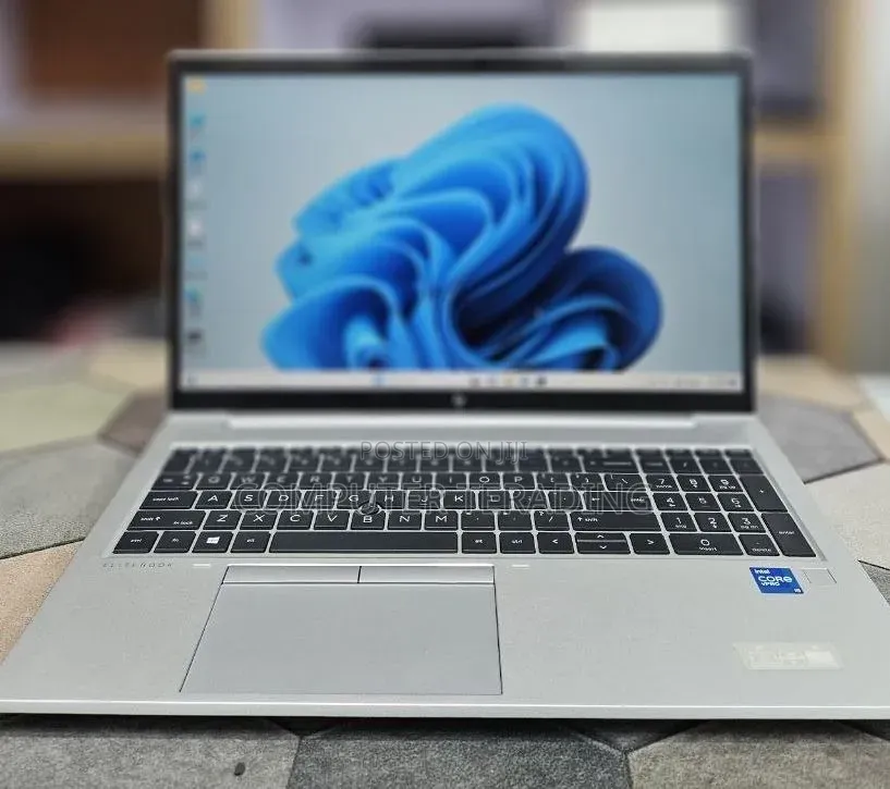 New Laptop HP EliteBook 850 G8 16GB Intel Core i5 SSD 512GB