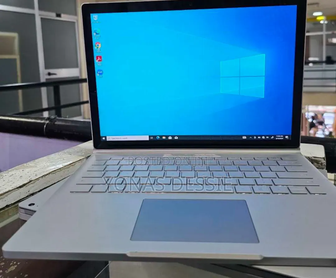 New Laptop Microsoft Surface Book 3 16GB Intel Core i7 SSD 256GB
