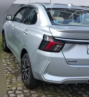 Suzuki Dzire 2025 Silver