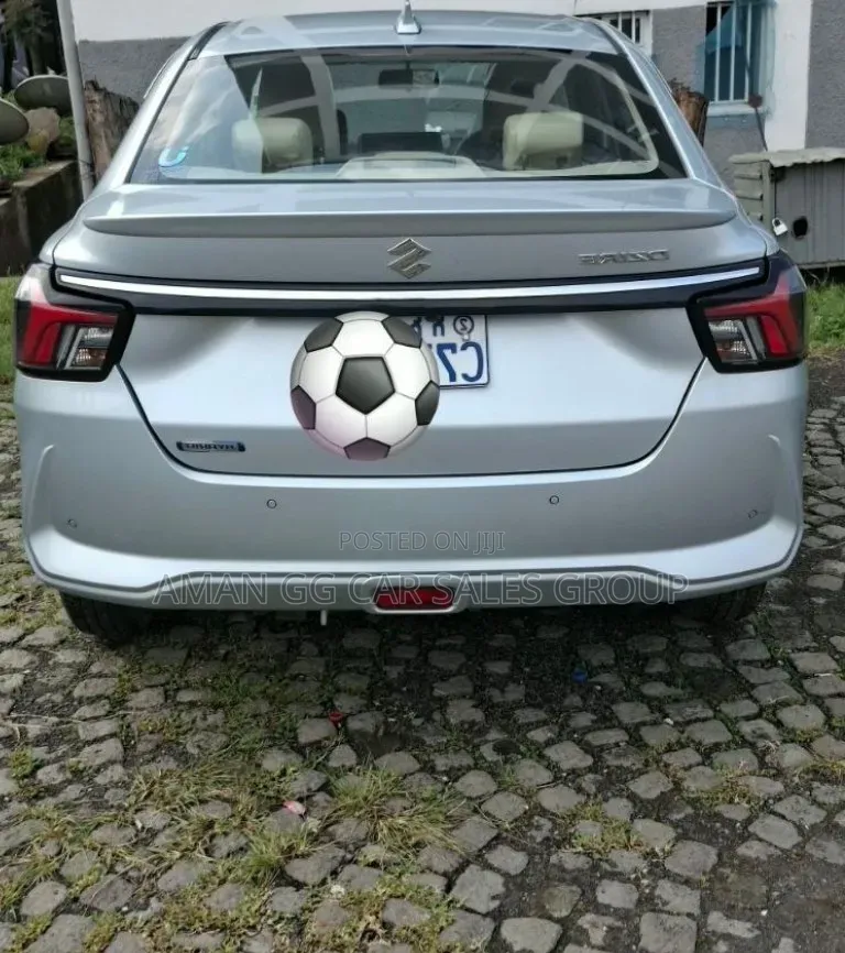 Suzuki Dzire 2025 Silver