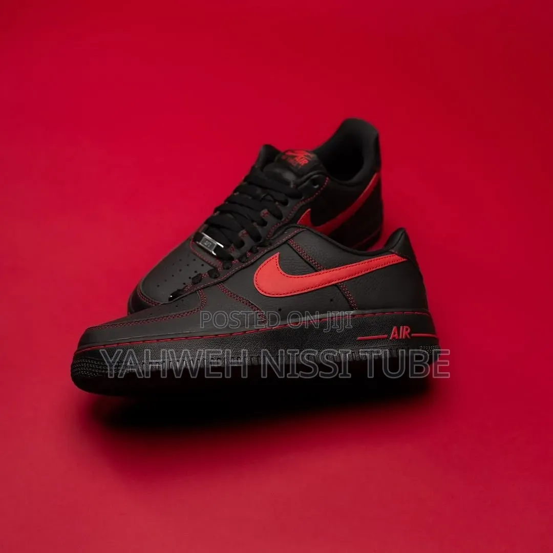Nike Air Force 1 Low '07 LV8 "Bred" / University Red