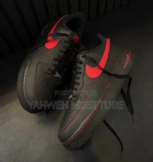Nike Air Force 1 Low '07 LV8 "Bred" / University Red
