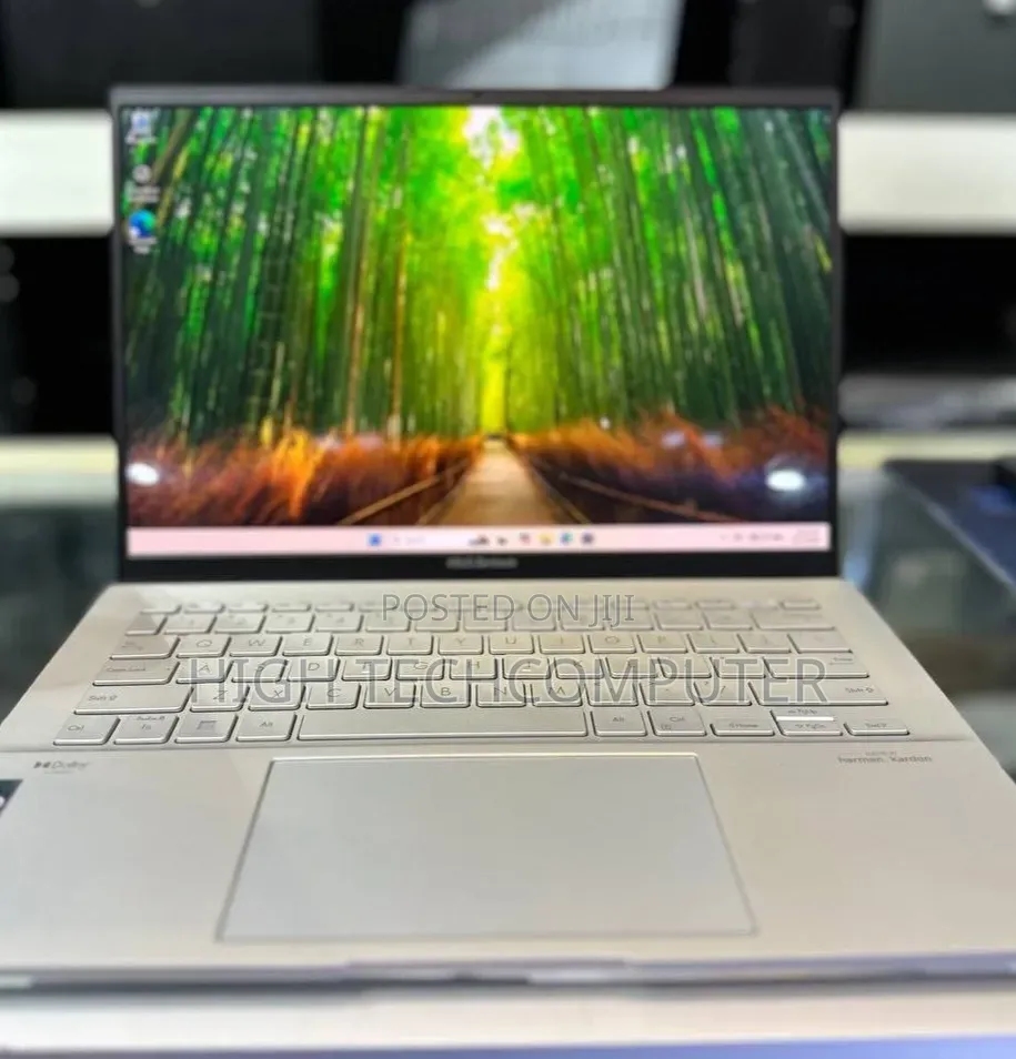 New Laptop Asus ZenBook UX303UA 16GB Intel Core i9 SSD 512GB