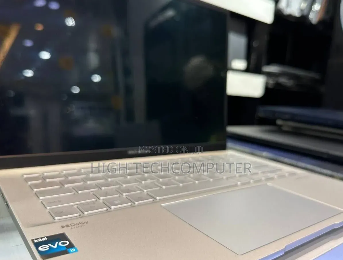 New Laptop Asus ZenBook UX303UA 16GB Intel Core i9 SSD 512GB