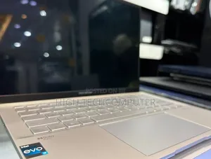 New Laptop Asus ZenBook UX303UA 16GB Intel Core i9 SSD 512GB