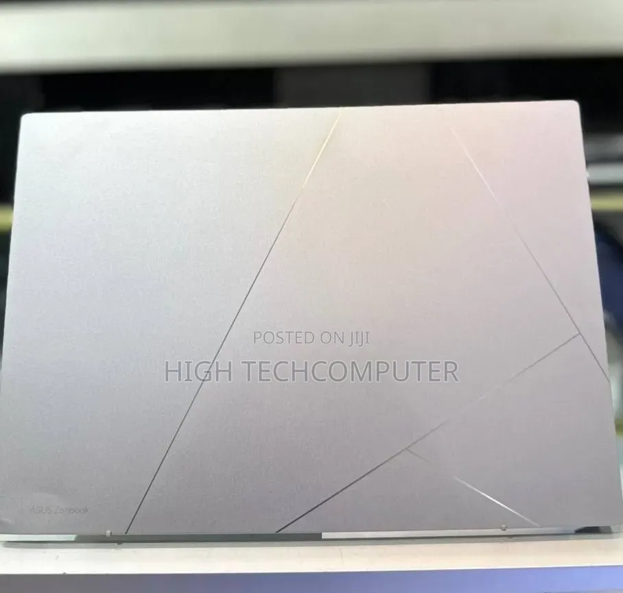 New Laptop Asus ZenBook UX303UA 16GB Intel Core i9 SSD 512GB