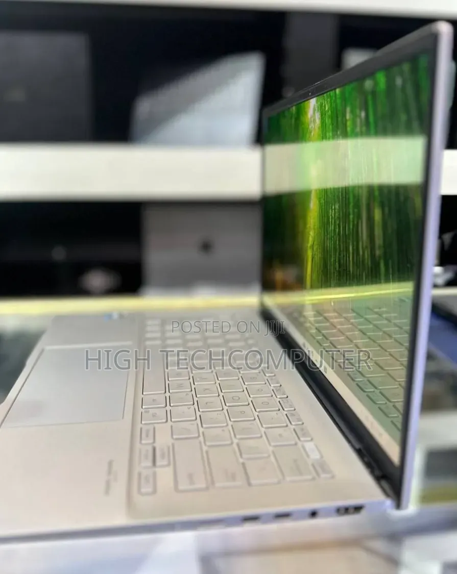 New Laptop Asus ZenBook UX303UA 16GB Intel Core i9 SSD 512GB