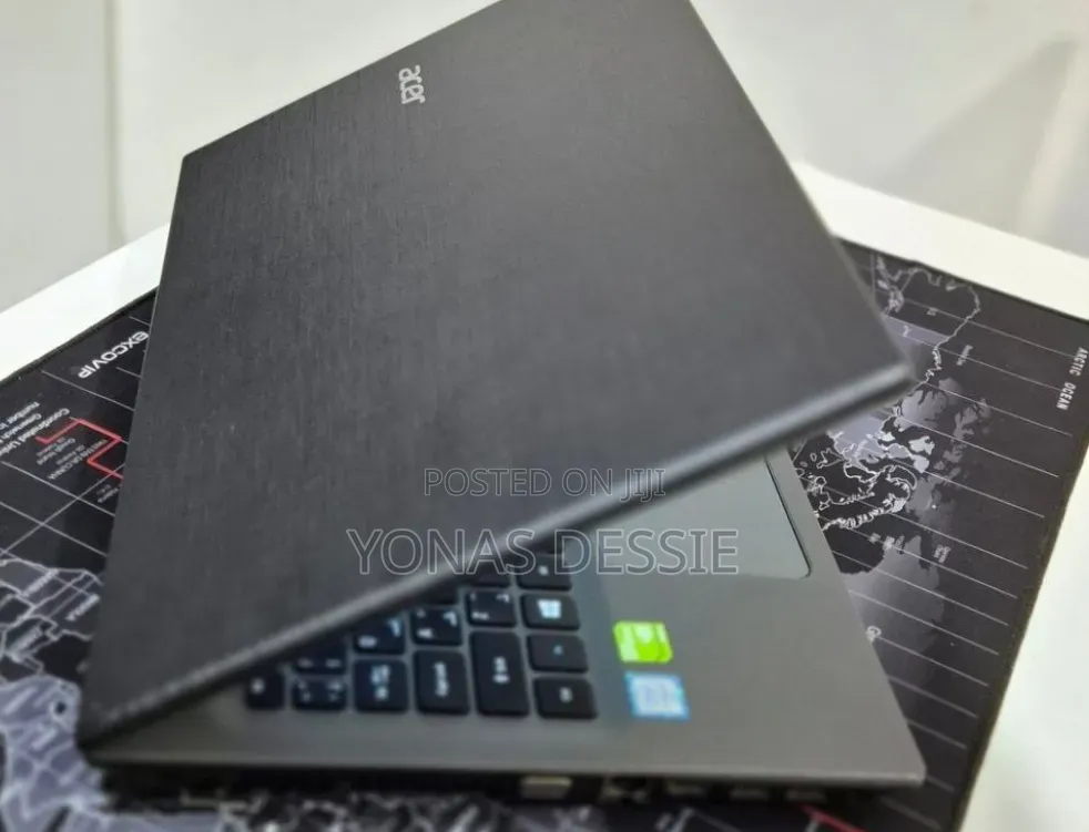 Laptop Acer Aspire 1 A114-31 8GB Intel Core i5 HDD 1T