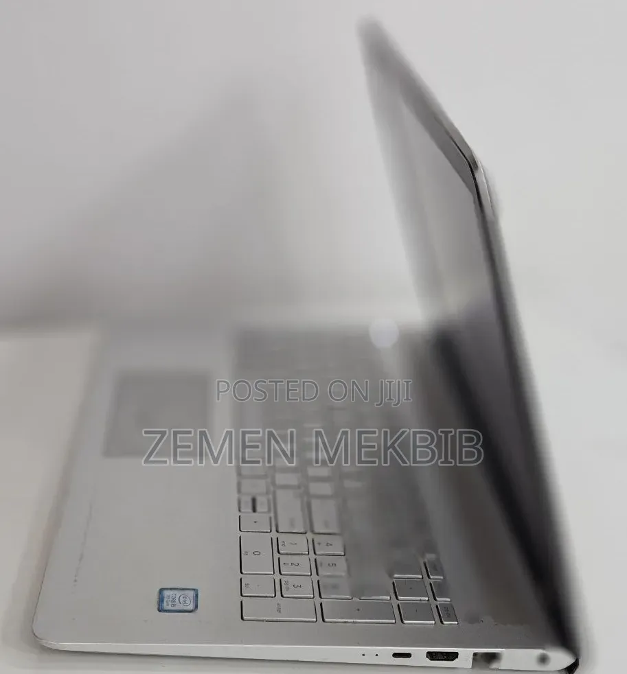 New Laptop HP Pavilion 15 8GB Intel Core i5 HDD 1T