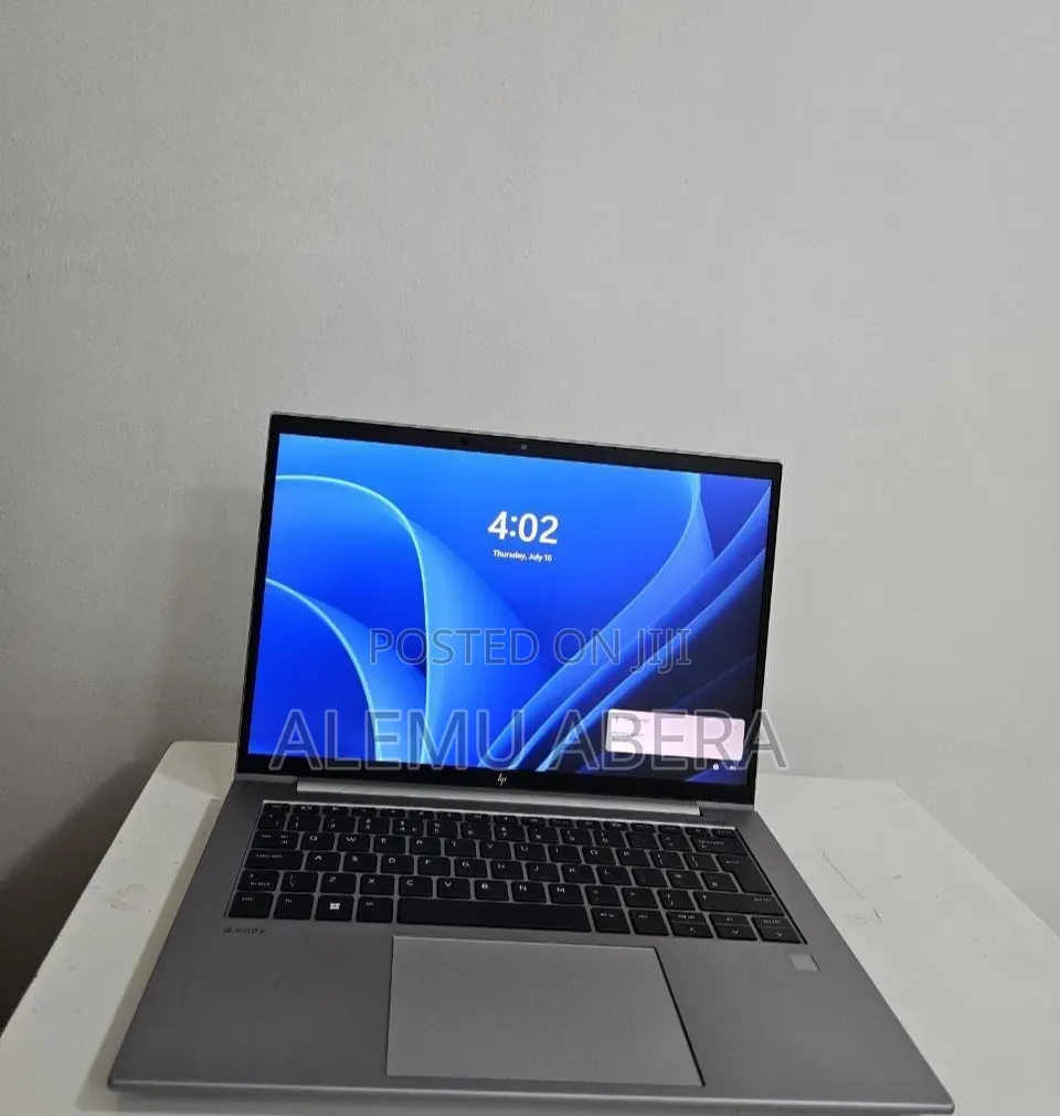 New Laptop HP ZBook Firefly 14 G10 16GB Intel Core i5 SSD 512GB